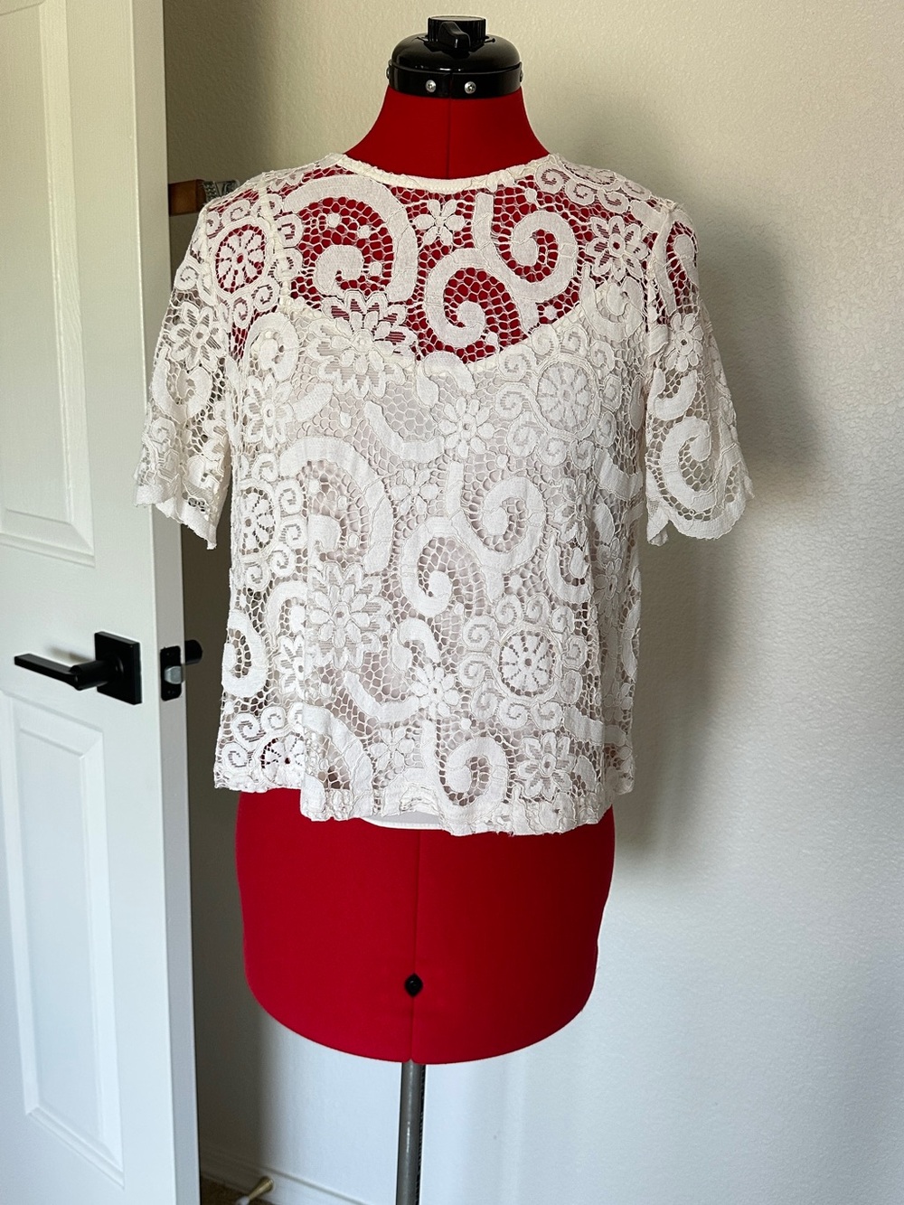 Nanette Lepore Women's ivory Lace Short-Sleeve Top small